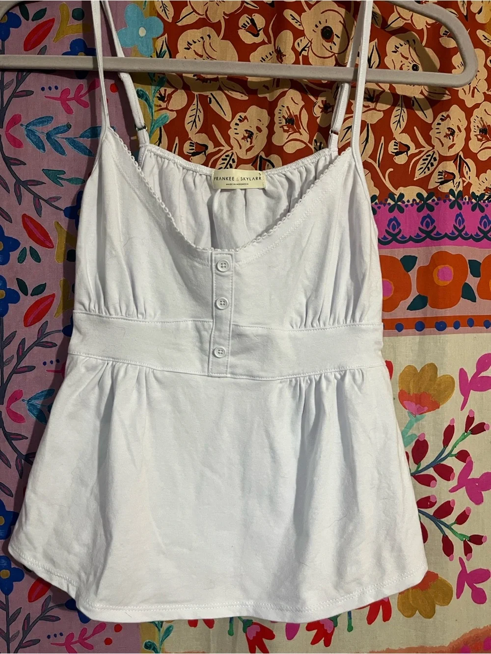 Frankee & Skylarr White Lace-Trim Button-Front Camisole Tank Size Juniors Small - Picture 2 of 10
